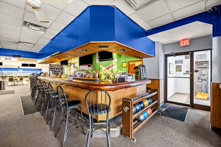 More Photos Of 873 Merchants Rd, Rochester Bowling Alley For Sale