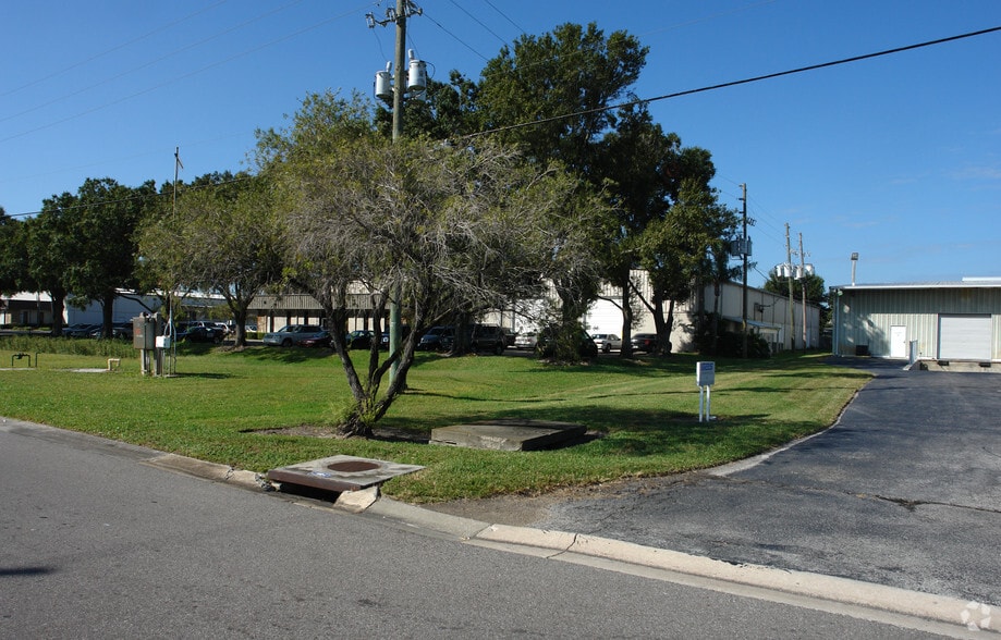 More Photos Of 12450 Automobile Blvd, Clearwater Warehouse For Sale