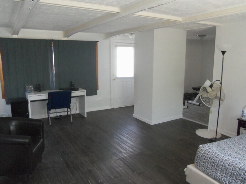 More Photos Of 7544 Rt-31, Lyons Auto Repair For Sale