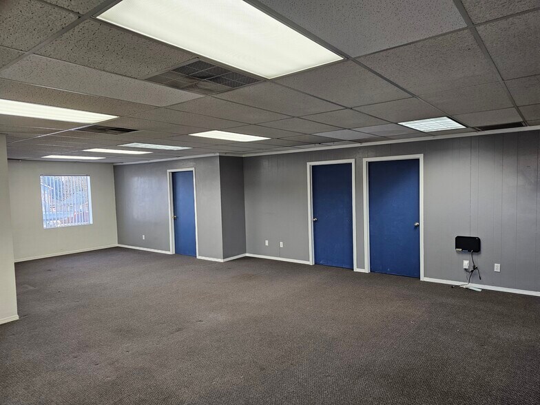 More Photos Of 1020 A St SE, Auburn Storefront Retail Office For Lease