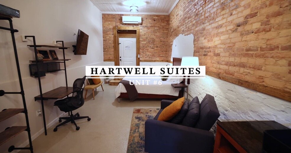 Primary Photo Of 29 S Carolina St, Hartwell Hotel For Sale