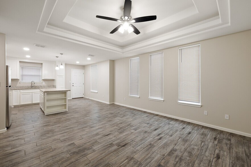 More Photos Of 2021 Stardust Ln, Edinburg Multifamily For Sale