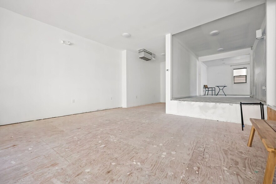 More Photos Of 10 N Water St, Greenwich Storefront Retail Residential For Lease