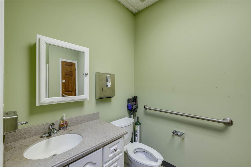 More Photos Of 1466 Columbia Hwy N, Aiken Medical For Sale