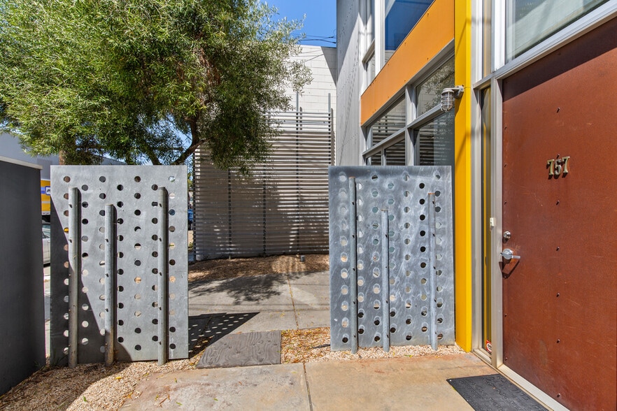 More Photos Of 755-757 Folger Ave, Berkeley Office For Sale