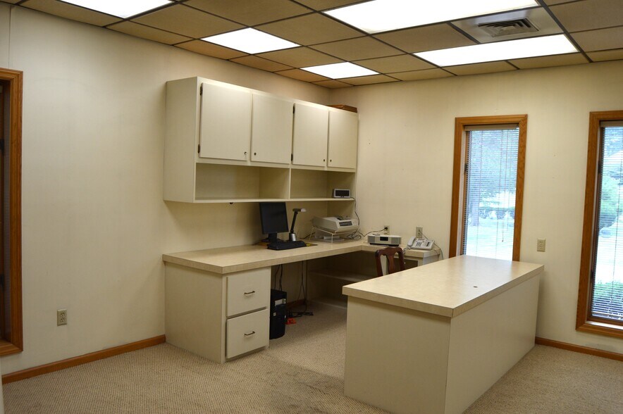 More Photos Of 603 1st Street Ext, Apollo Medical For Sale