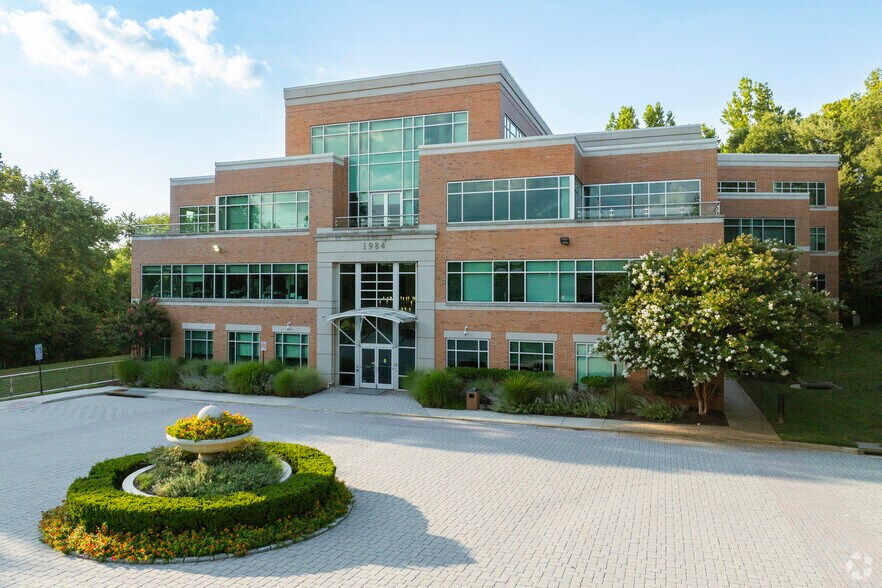 More Photos Of 1984 Isaac Newton Sq W, Reston Office For Lease