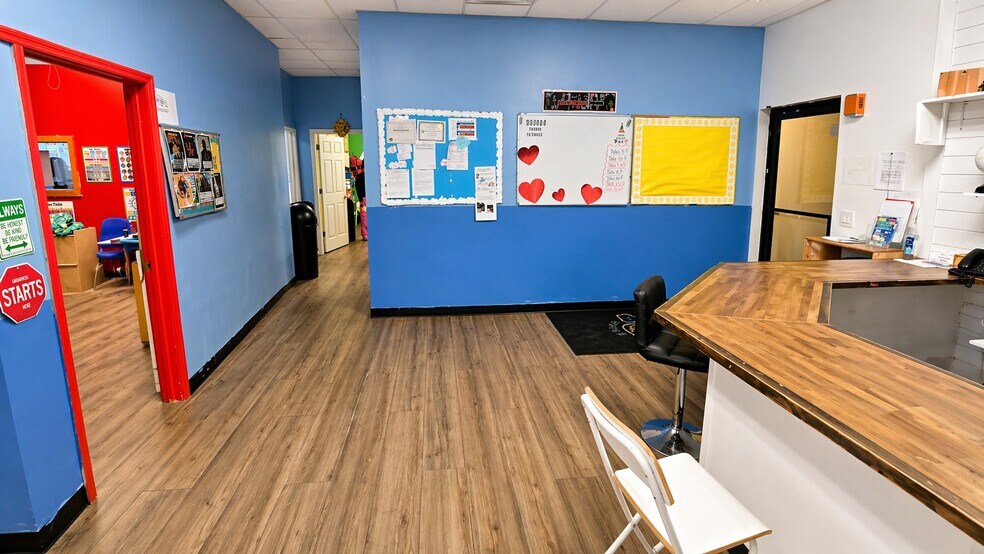 More Photos Of 163-175 Nassau Rd, Roosevelt Freestanding For Sale