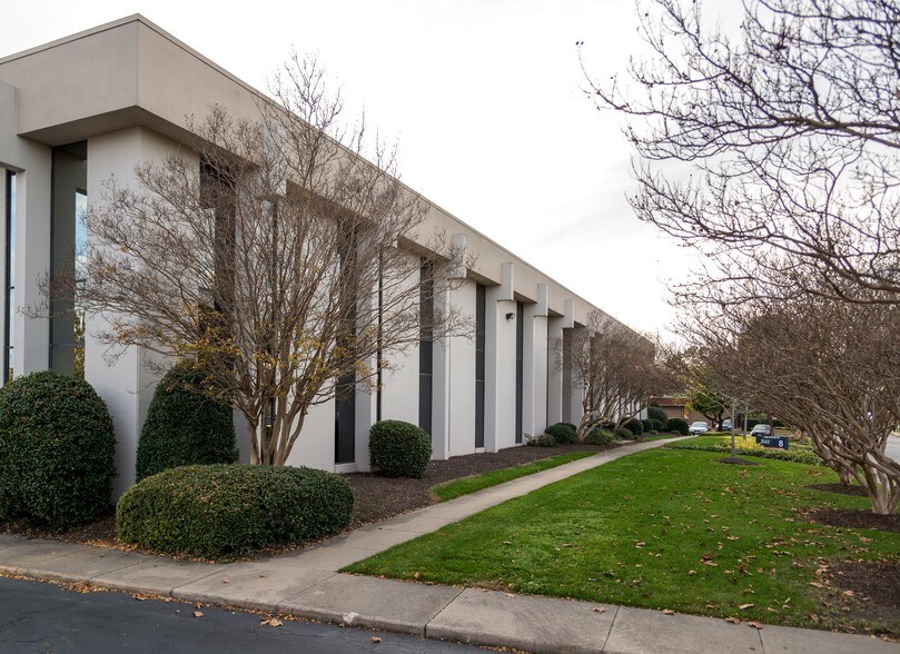 More Photos Of 6387 Center Dr, Norfolk Unknown For Lease