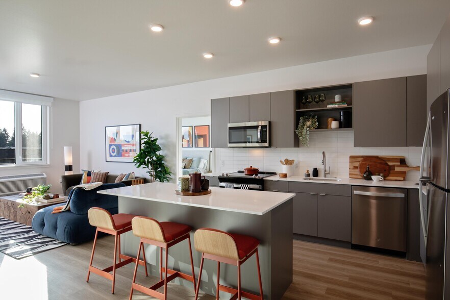 More Photos Of 1390 NE Compton Dr, Hillsboro Apartments For Lease