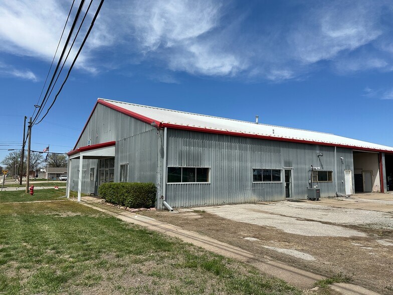 Primary Photo Of 2242 Silver St, Ashland Light Manufacturing For Lease