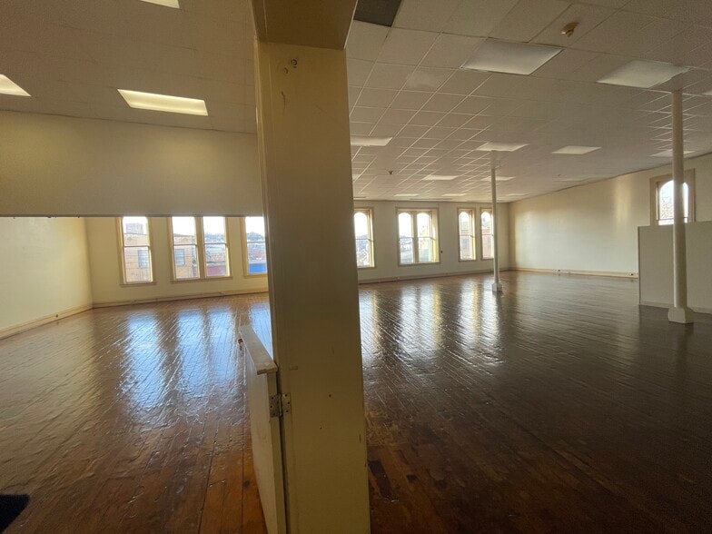 More Photos Of 4126-4130 Butler St, Pittsburgh General Retail For Sale