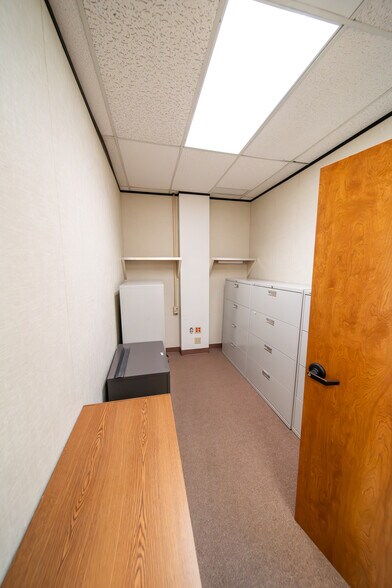 More Photos Of 1550 N Norma St, Ridgecrest Office For Lease