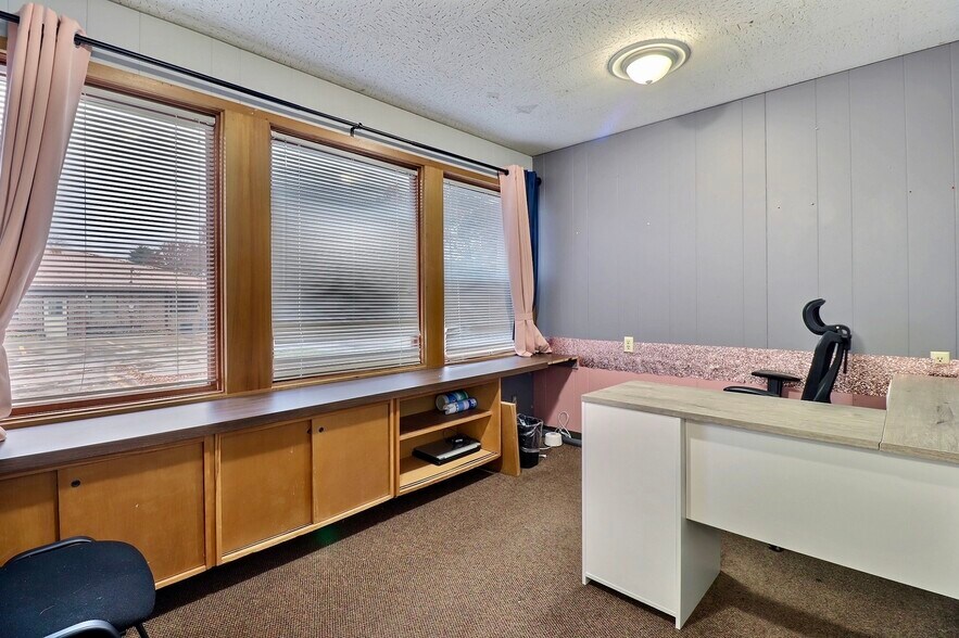 More Photos Of 230 E 22nd St, Fremont Medical For Sale