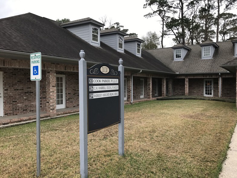 More Photos Of 3560 Delaware St, Beaumont Medical For Sale
