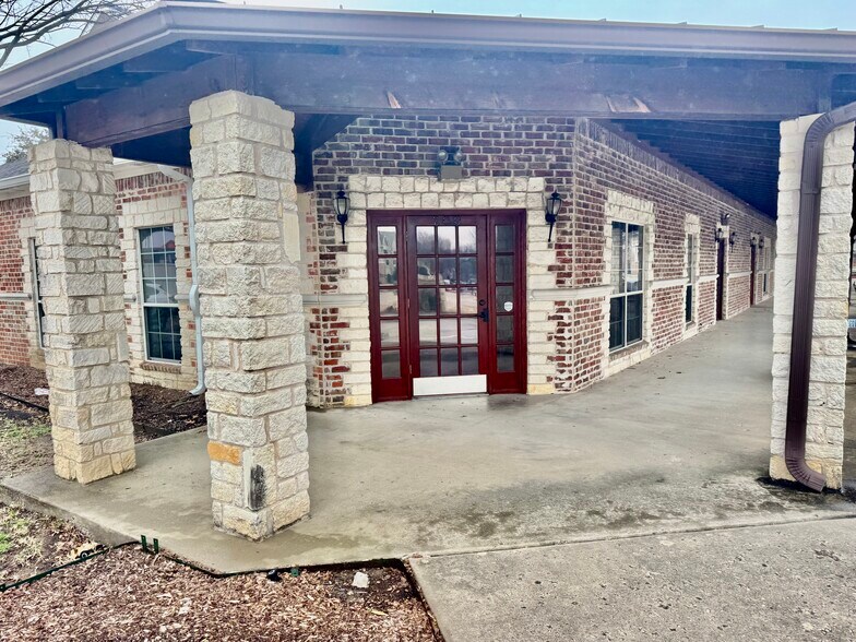 More Photos Of 6300 Stonewood Dr, Plano Medical For Sale