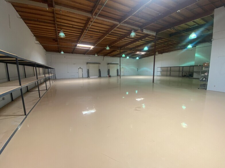 More Photos Of 2221 Las Palmas Dr, Carlsbad Warehouse For Sale