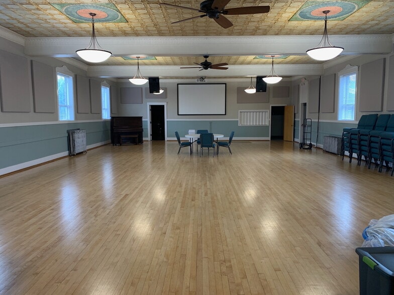 More Photos Of 8243 S Park Ave, Tacoma Religious Facility For Sale