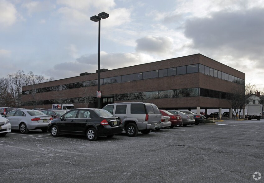 More Photos Of 25 E Spring Valley Ave, Maywood Office For Lease