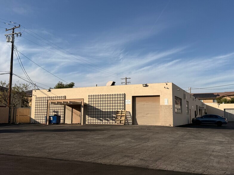 Primary Photo Of 12101-12115 Lakeland Rd, Santa Fe Springs Service For Lease