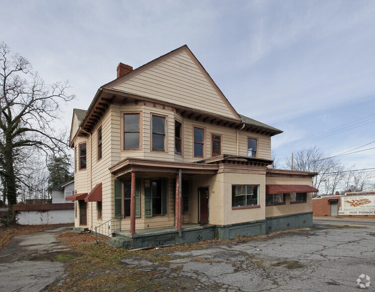 Primary Photo Of 1002 S Main St, Anderson Office For Sale