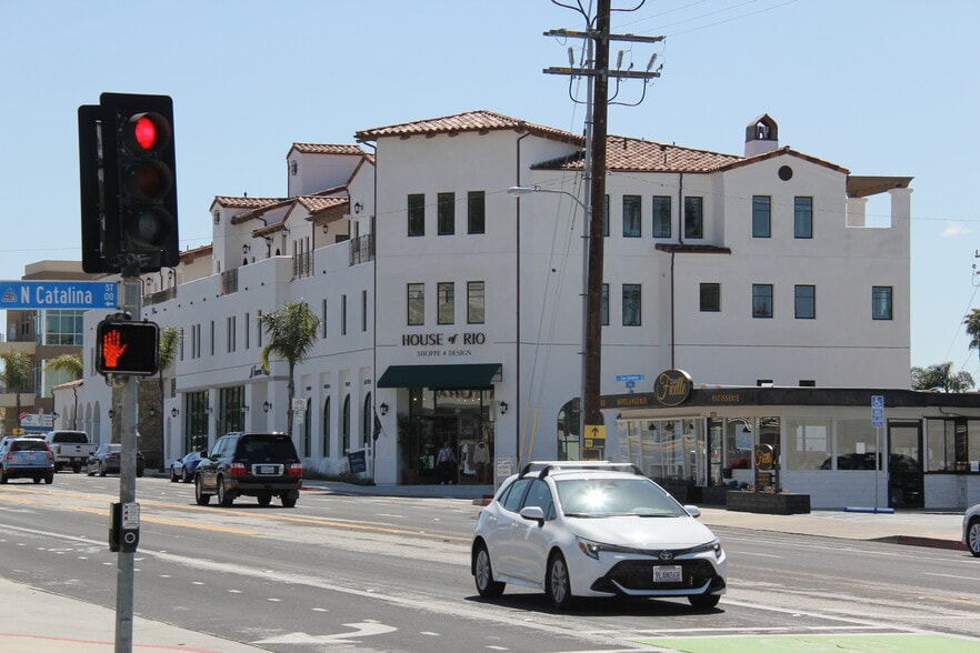 More Photos Of 2016-2020 E Main St, Ventura Storefront Retail Office For Sale