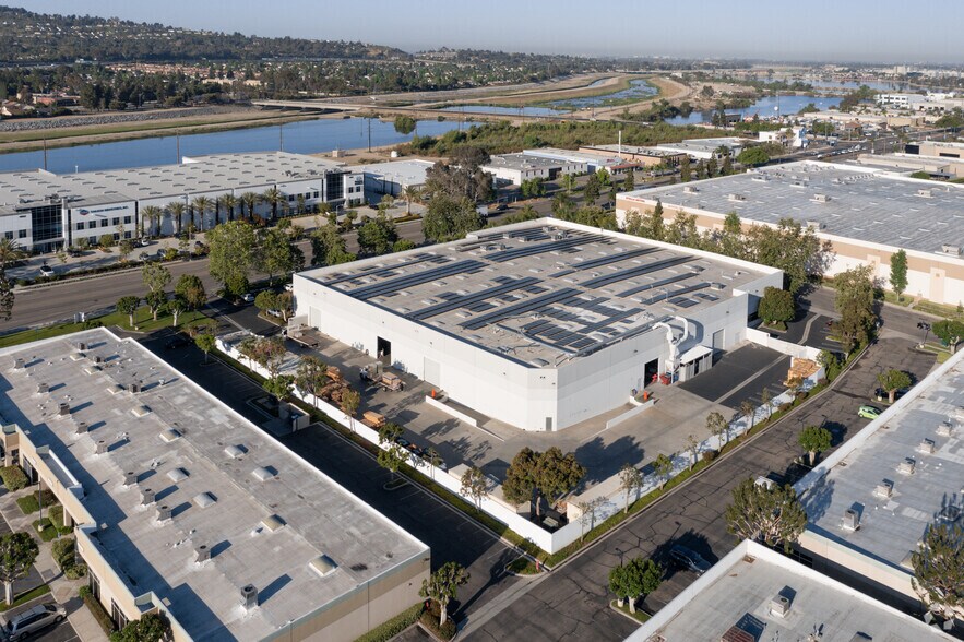 More Photos Of 1250 N Hancock St, Anaheim Warehouse For Lease