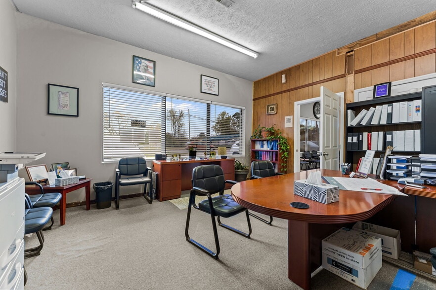 More Photos Of 402-406 Harris Ave, Raeford Storefront Retail Office For Sale