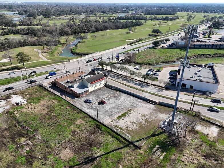 More Photos Of 338 S Wayside Dr, Houston Bar For Sale