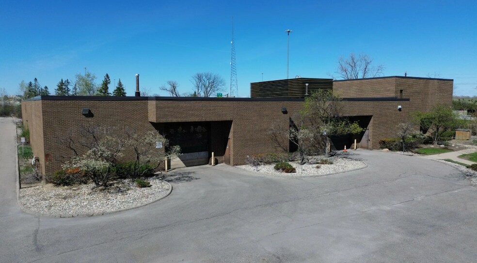 More Photos Of 24524 W 11 Mile Rd, Southfield Warehouse For Sale