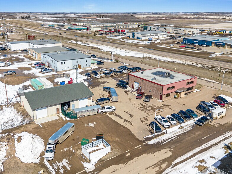 More Photos Of 6002 50 Ave, Lloydminster Freestanding For Sale