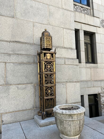 More Photos Of 1 W Wilson St, Madison Office For Sale