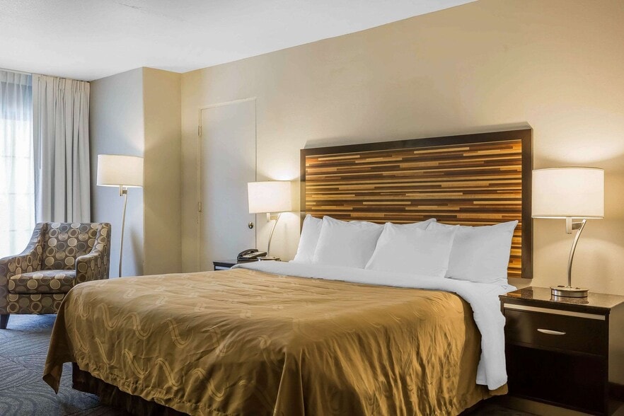 More Photos Of 3135 Old Hwy 395, Fallbrook Hotel For Sale