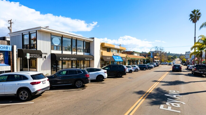 Primary Photo Of 7723 Fay Ave, La Jolla Office Residential For Lease