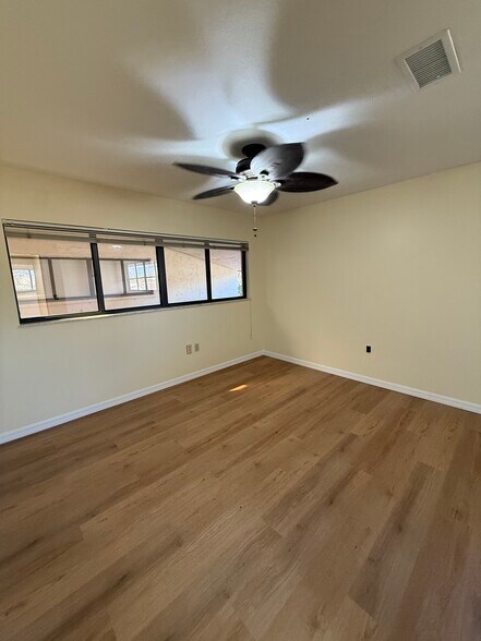 More Photos Of 5550 26th St, Bradenton Medical For Sale