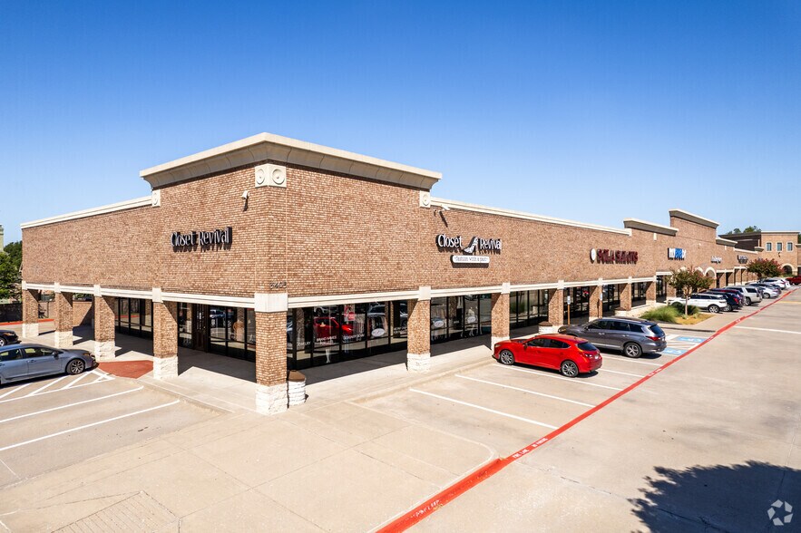 More Photos Of 3501 Midway Rd, Plano Unknown For Lease