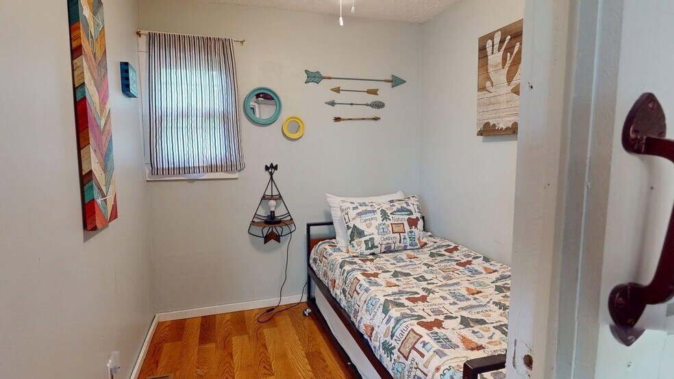 More Photos Of 8045 Sarah Thomas Rd, Silver Point Specialty For Sale