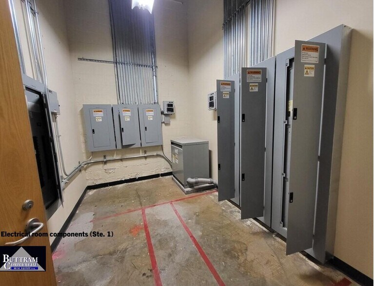 More Photos Of 1717 W 7th St, Joplin Storefront For Lease