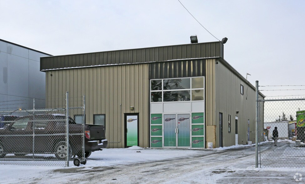 Primary Photo Of 4805 32nd St SE, Calgary Industrial For Sale