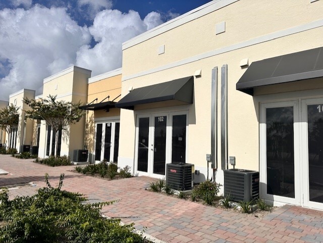 More Photos Of 11950 SW Tom Mackie Blvd, Port Saint Lucie Unknown For Lease