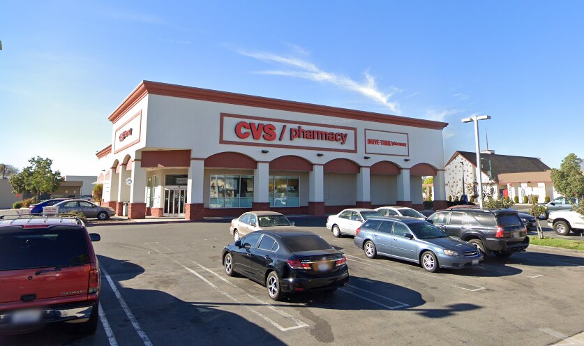 More Photos Of 9952 Las Tunas Dr, Temple City Drugstore For Lease