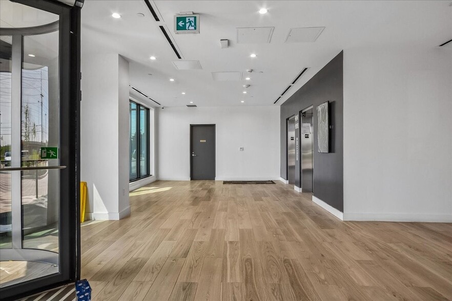 More Photos Of 988 Martin Grove Rd, Toronto Hotel For Sale