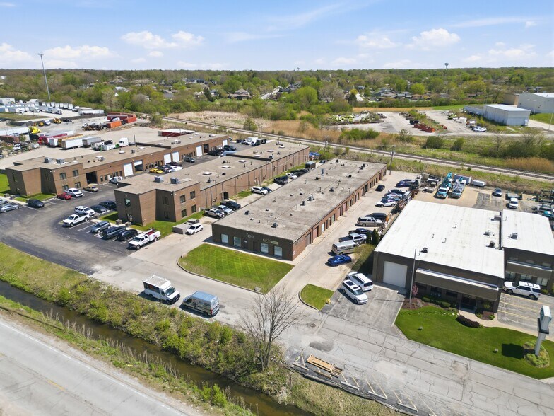 More Photos Of 11324 Southwest Hwy, Palos Hills General Retail For Sale
