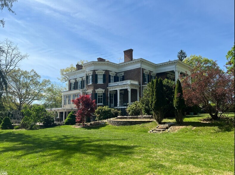 More Photos Of 5189 Rockwood Rd, Dublin Lodge Meeting Hall For Sale