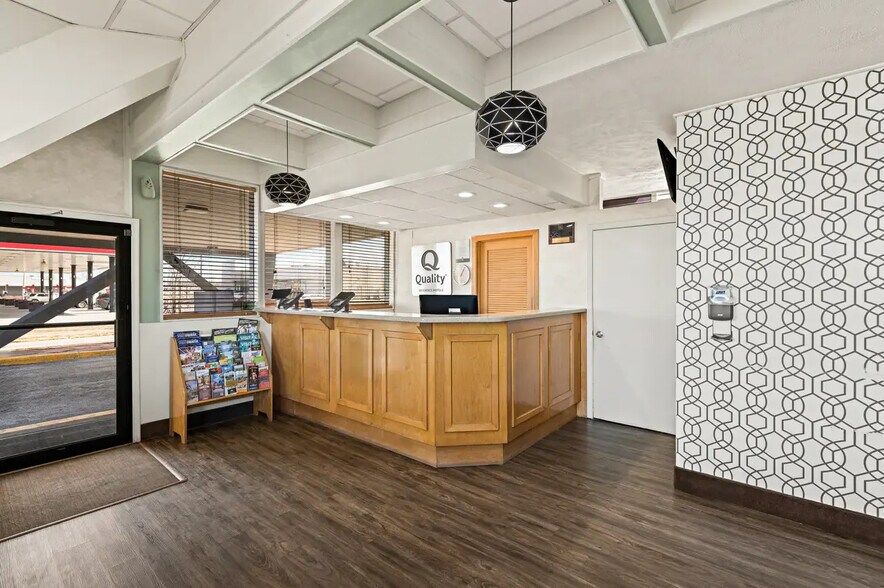 More Photos Of 3537 W Broadway, Council Bluffs Hotel For Sale
