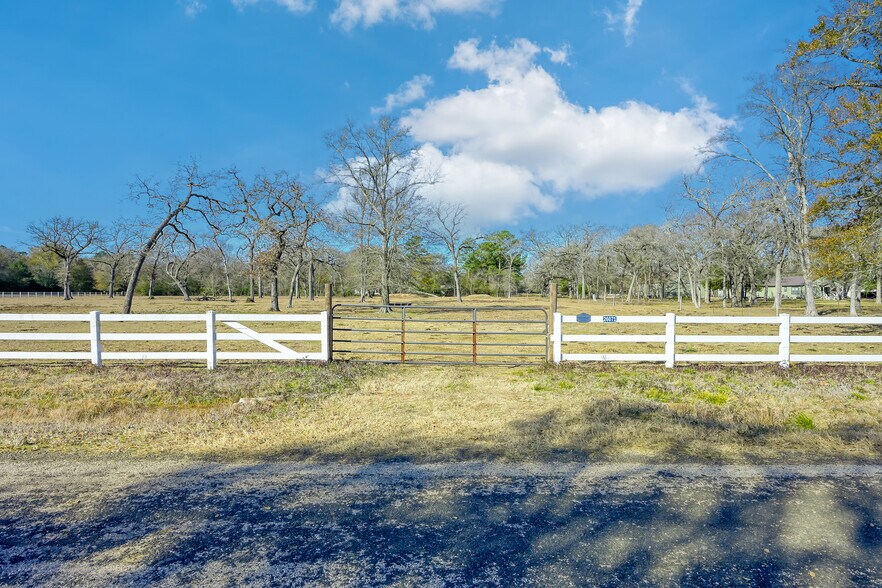 More Photos Of 26071 Forest Hills Ln, Waller Land For Sale