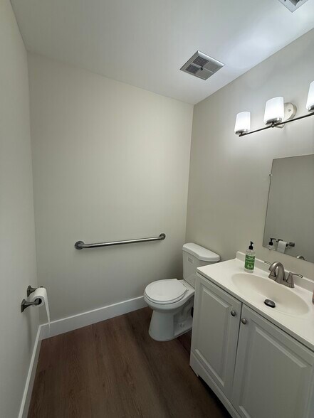 More Photos Of 6175 NW 153rd St, Miami Lakes Medical For Lease