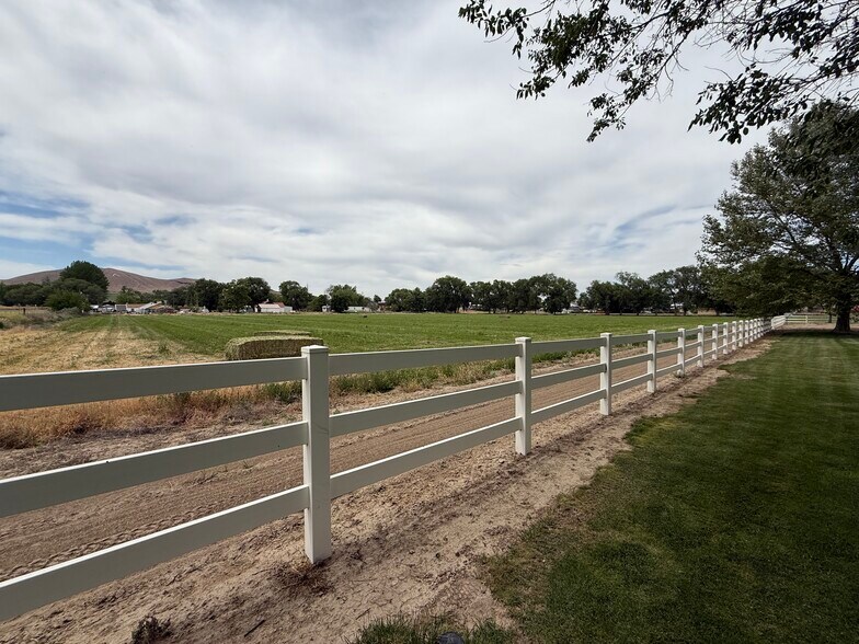 More Photos Of 400 Washington St, Adrian Land For Sale