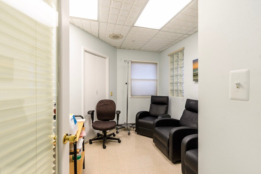 More Photos Of 29 Smull Ave, Caldwell Office Residential For Sale