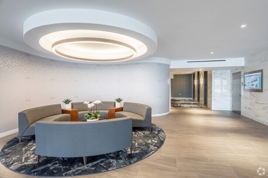 More Photos Of 4 W Red Oak Ln, White Plains Office For Lease